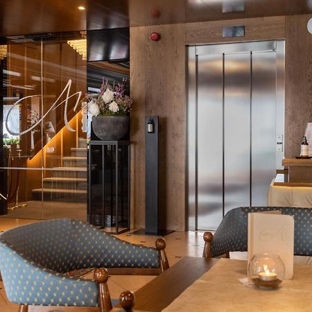 Hotel Armin Selva di Val Gardena Bagian luar foto