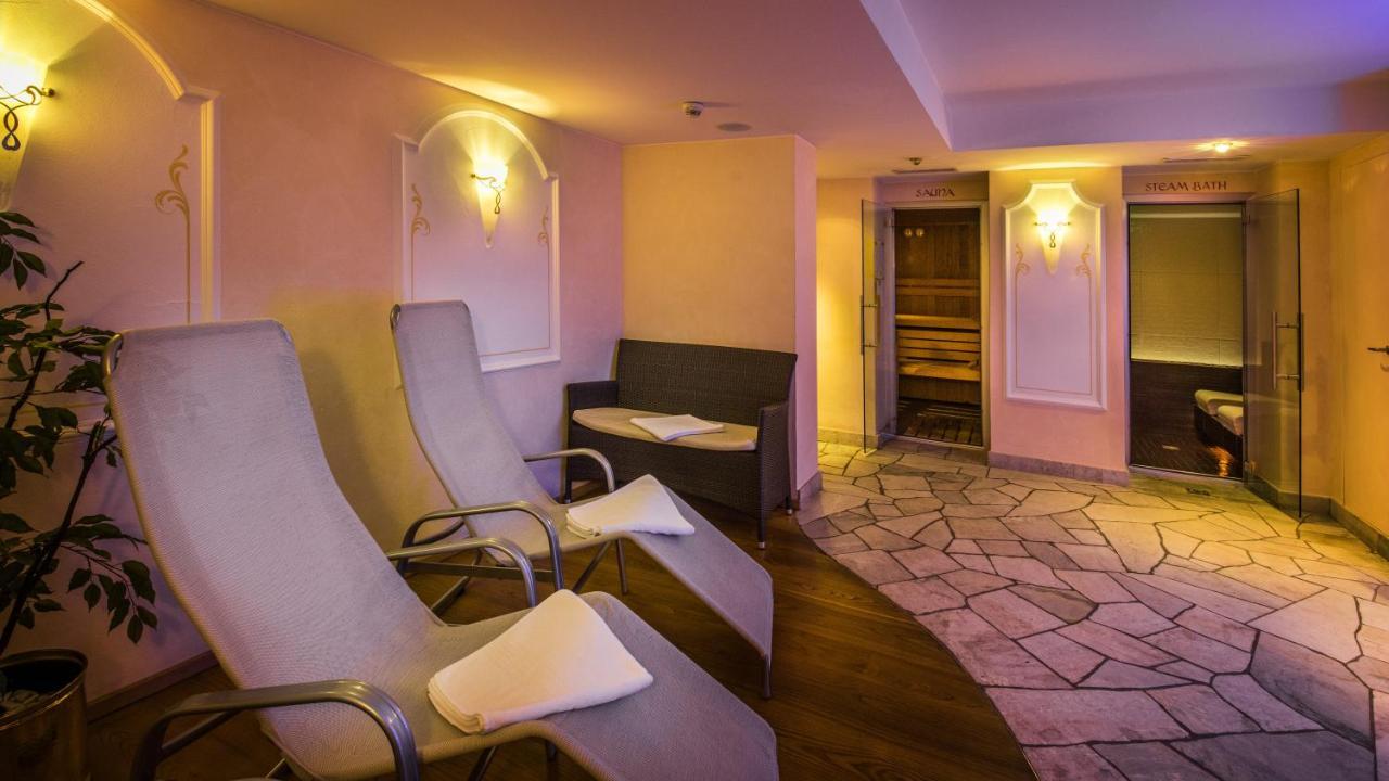 Hotel Armin Selva di Val Gardena Bagian luar foto