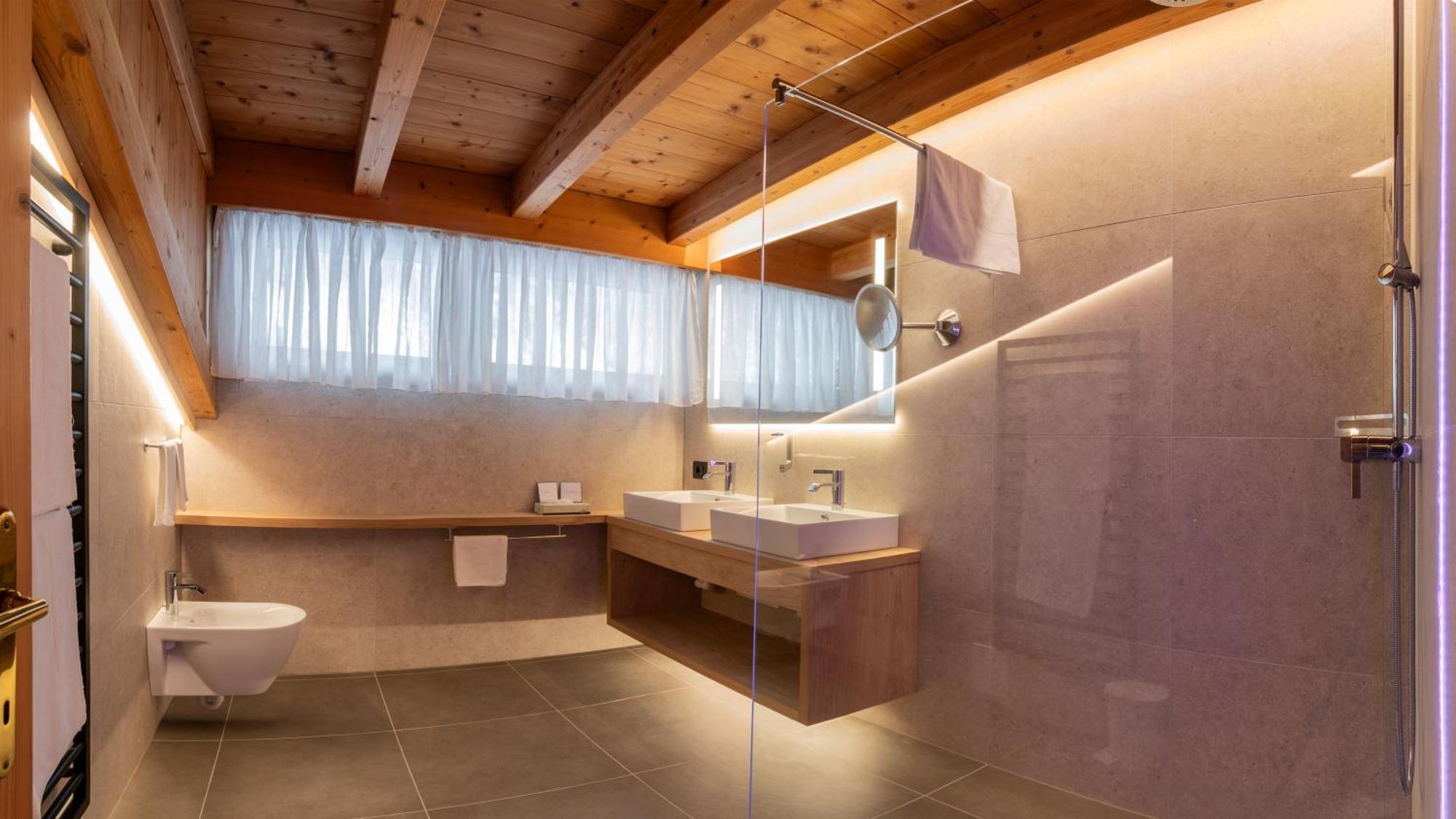 Hotel Armin Selva di Val Gardena Bagian luar foto