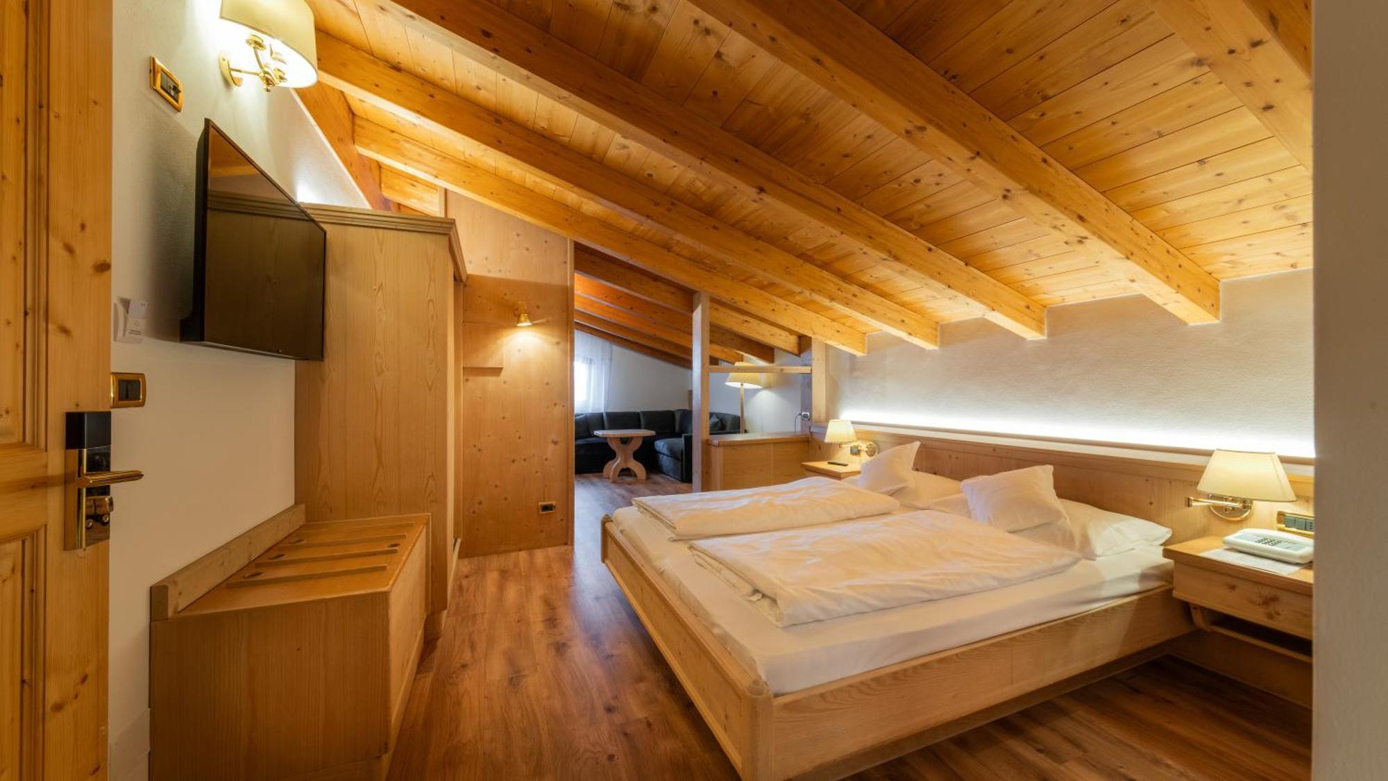 Hotel Armin Selva di Val Gardena Bagian luar foto