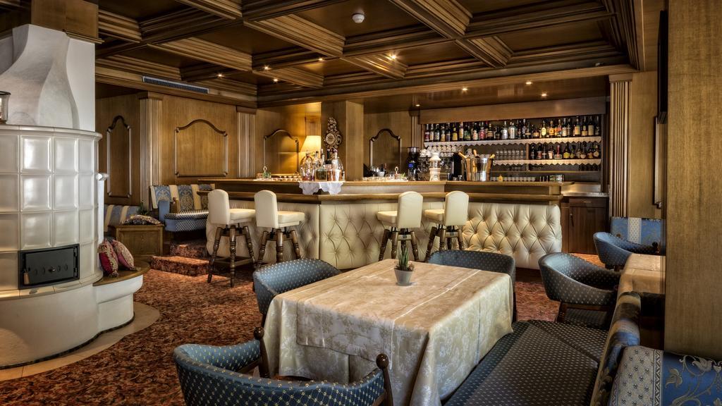 Hotel Armin Selva di Val Gardena Bagian luar foto