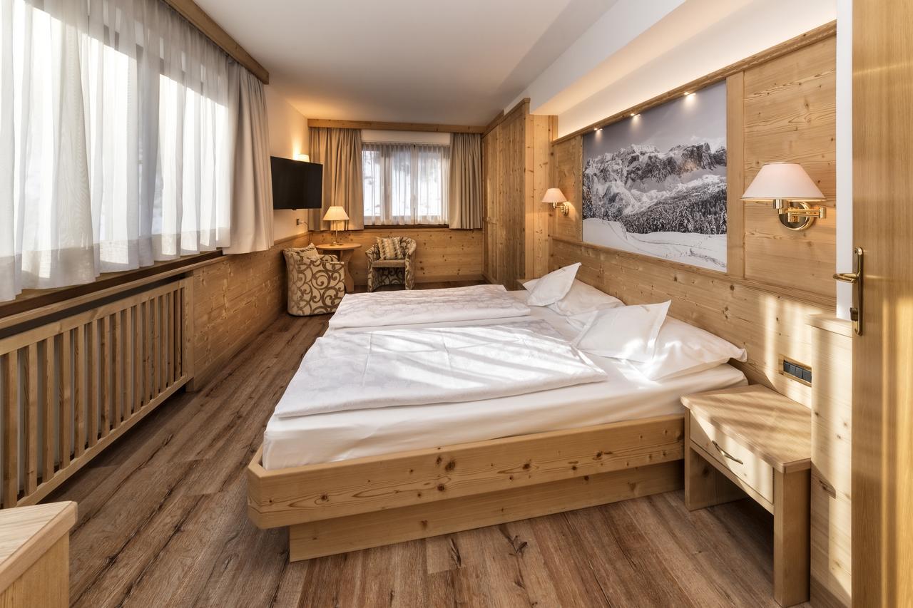 Hotel Armin Selva di Val Gardena Bagian luar foto